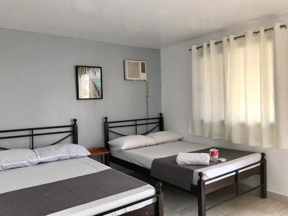 Marion Roos Hotel Puerto Galera Buitenkant foto
