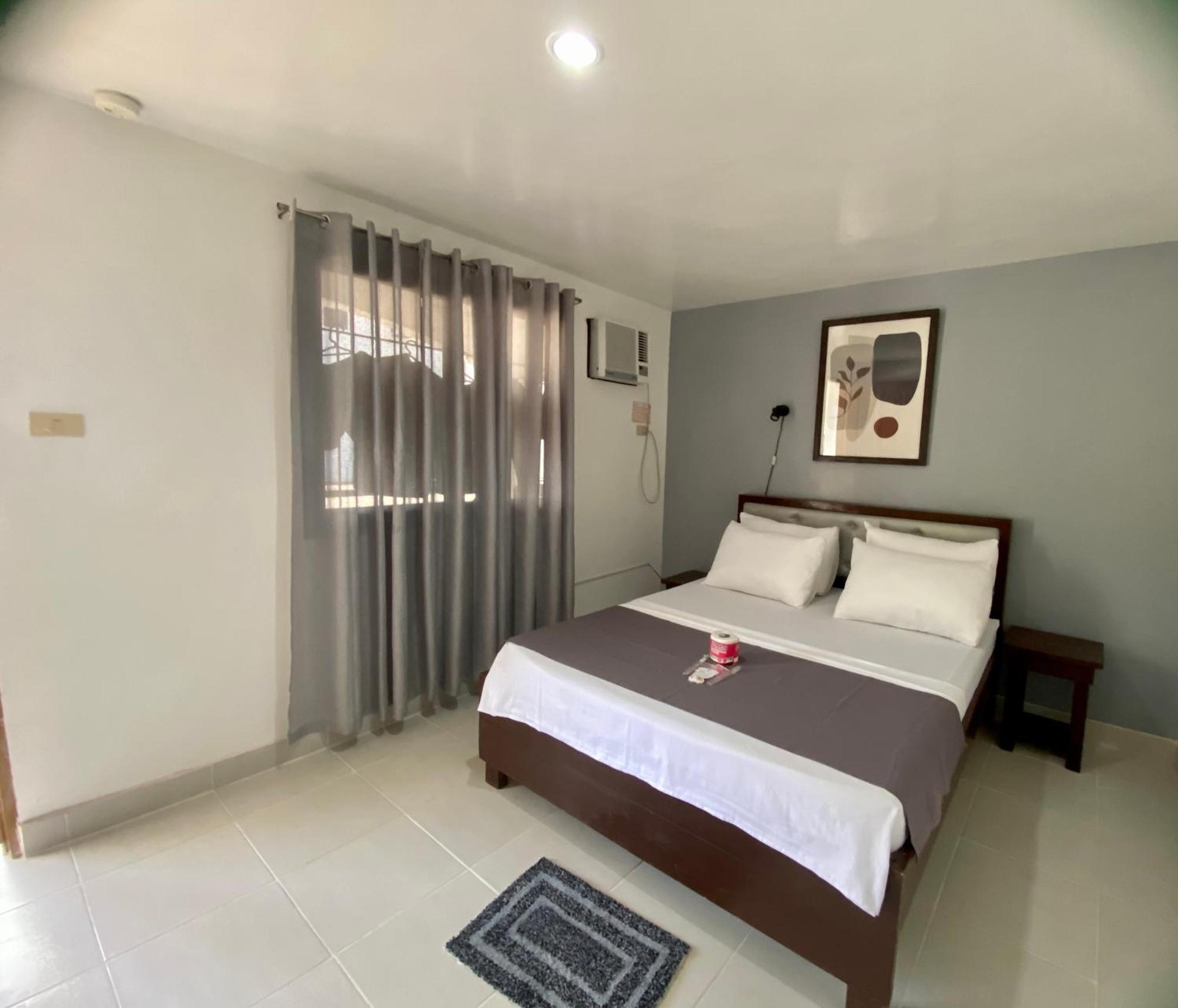 Marion Roos Hotel Puerto Galera Buitenkant foto